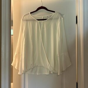Ivory blouse with ruffle sleeves